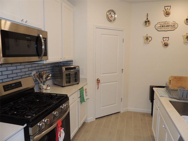 560 NW 4TH AVENUE, Williston, FL 32696