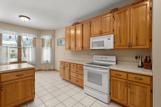 5105 Willowbend Trail, Kalamazoo, MI 49009