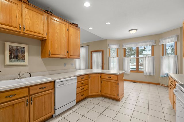 5105 Willowbend Trail, Kalamazoo, MI 49009