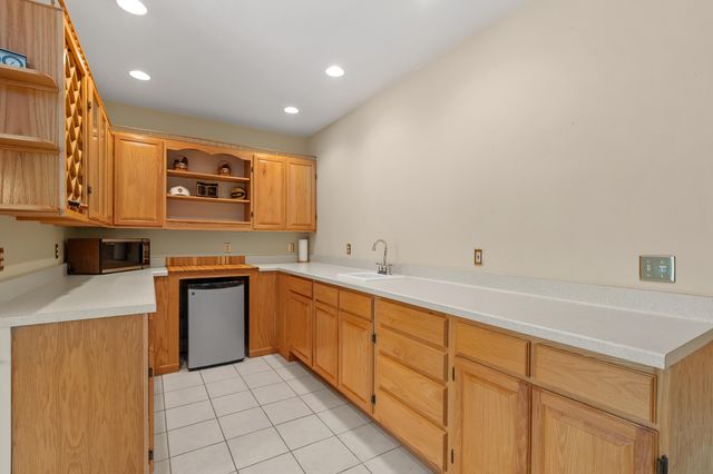 5105 Willowbend Trail, Kalamazoo, MI 49009