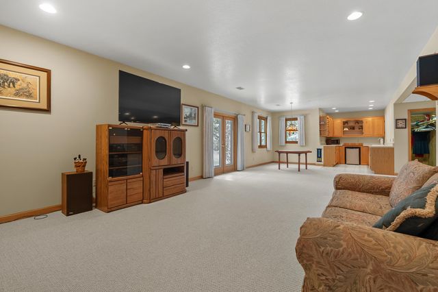 5105 Willowbend Trail, Kalamazoo, MI 49009