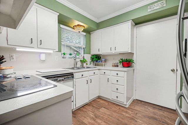 4106 Bayou Grove Drive, Seabrook, TX 77586