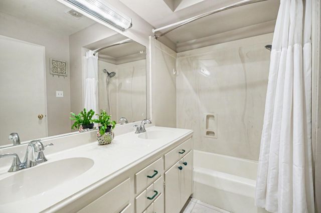 4106 Bayou Grove Drive, Seabrook, TX 77586