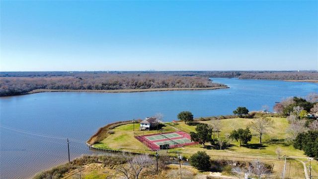 4106 Bayou Grove Drive, Seabrook, TX 77586