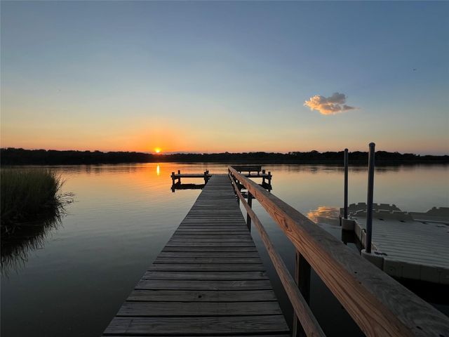 4106 Bayou Grove Drive, Seabrook, TX 77586