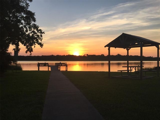 4106 Bayou Grove Drive, Seabrook, TX 77586