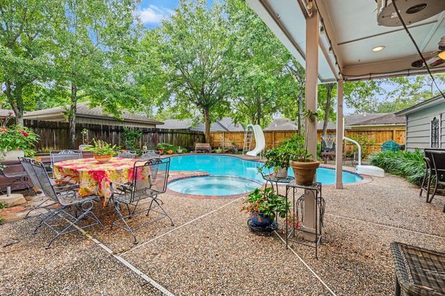 4106 Bayou Grove Drive, Seabrook, TX 77586