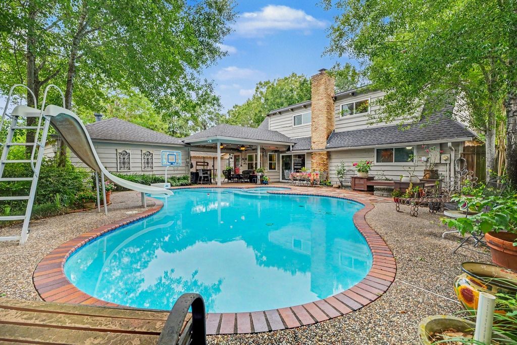 4106 Bayou Grove Drive, Seabrook, TX 77586