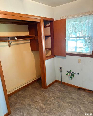 22460 250TH Street, Eldridge, IA 52748