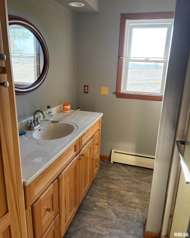 22460 250TH Street, Eldridge, IA 52748