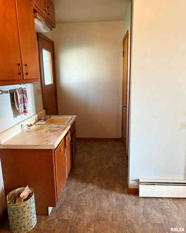 22460 250TH Street, Eldridge, IA 52748