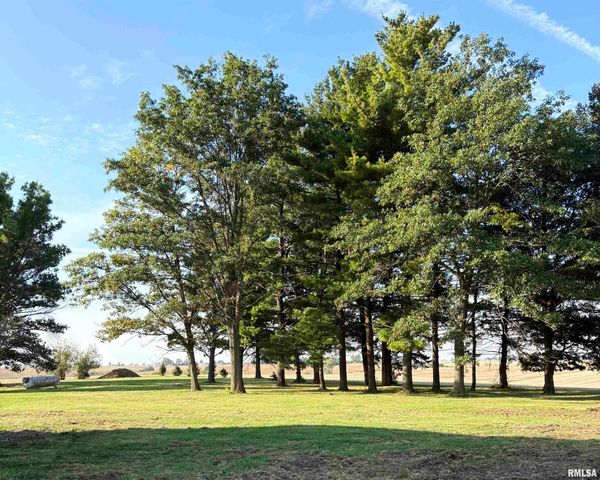 22460 250TH Street, Eldridge, IA 52748