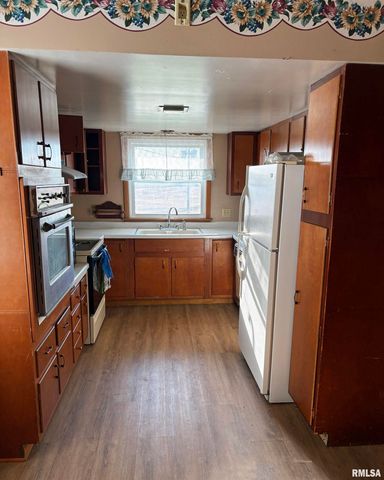 22460 250TH Street, Eldridge, IA 52748