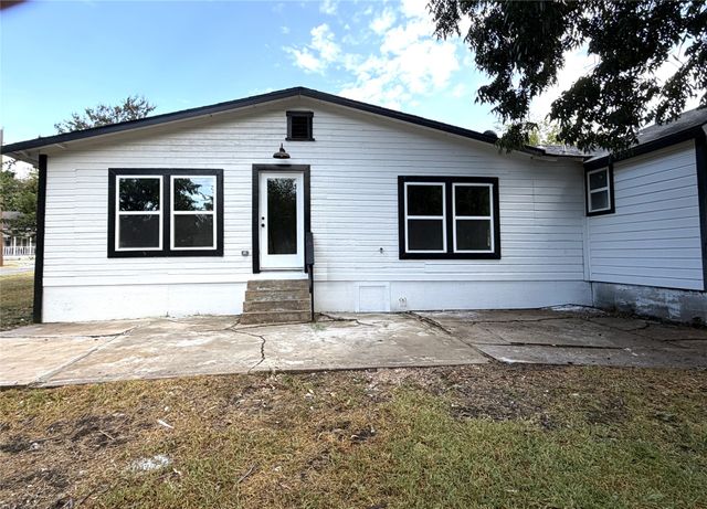 600 Scurlock Street, Grandview, TX 76050