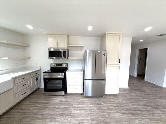 600 Scurlock Street, Grandview, TX 76050
