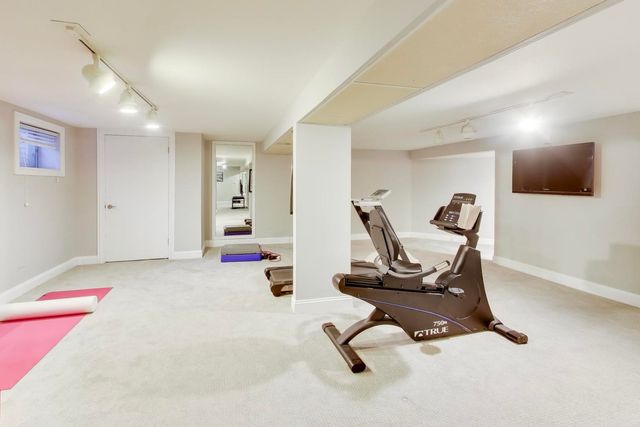 11 Wellington Court, Lincolnshire, IL 60069