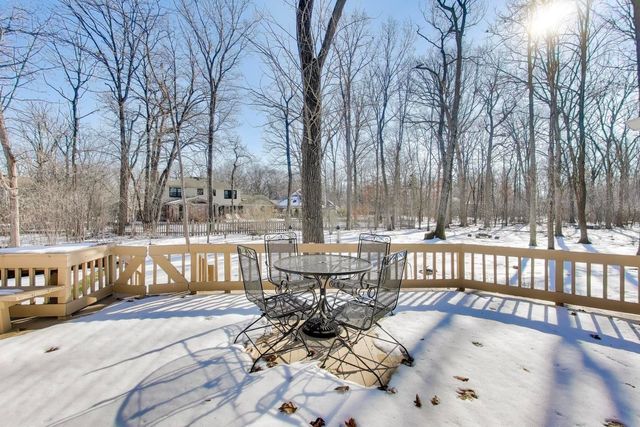 11 Wellington Court, Lincolnshire, IL 60069