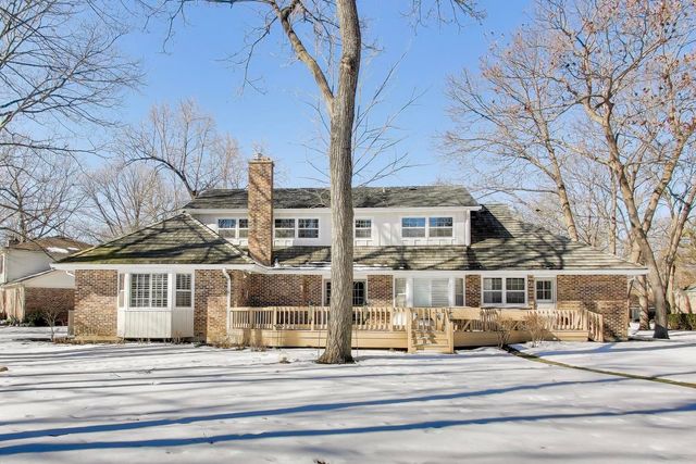 11 Wellington Court, Lincolnshire, IL 60069