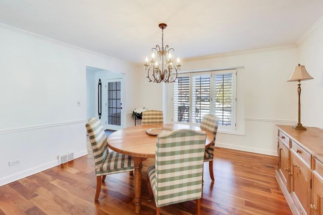 11 Wellington Court, Lincolnshire, IL 60069