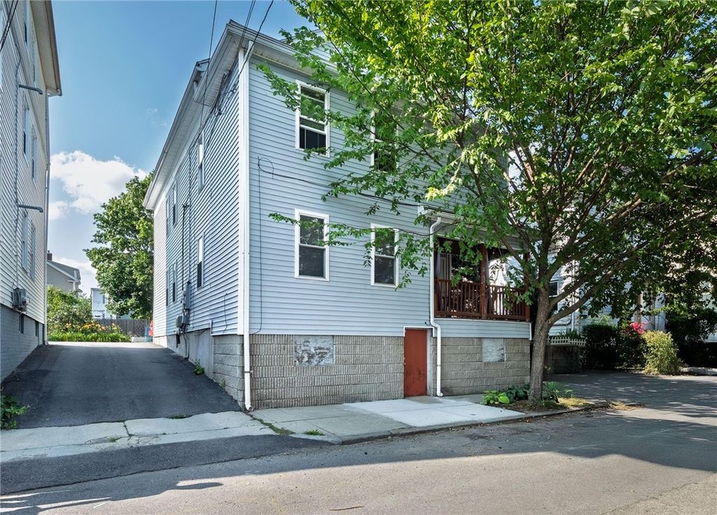 61 Penn Street, Providence, RI 02909