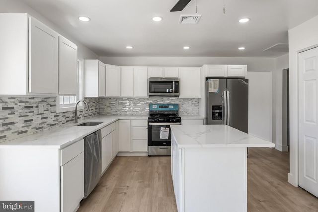 5 ST ANDREWS CT, Toms River, NJ 08753