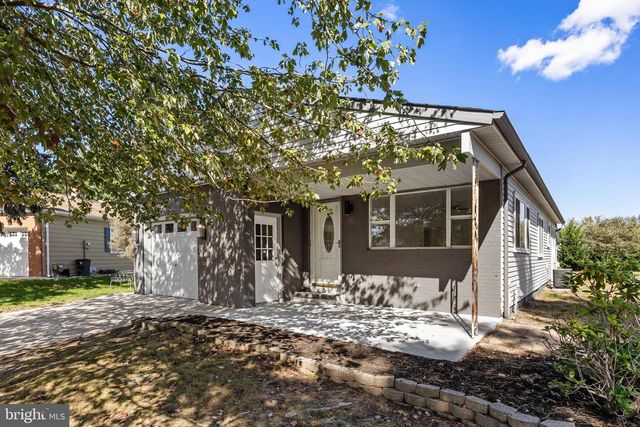 5 ST ANDREWS CT, Toms River, NJ 08753