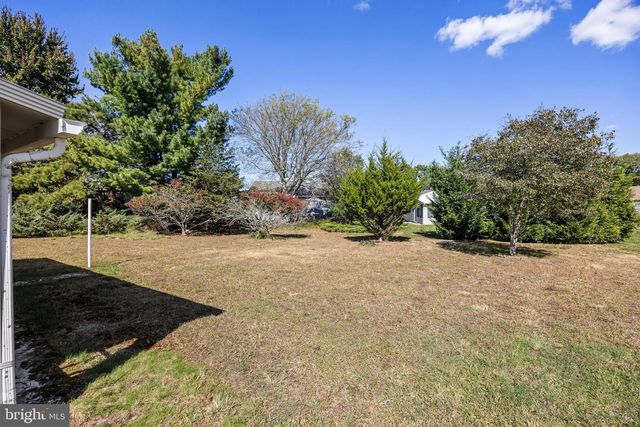 5 ST ANDREWS CT, Toms River, NJ 08753