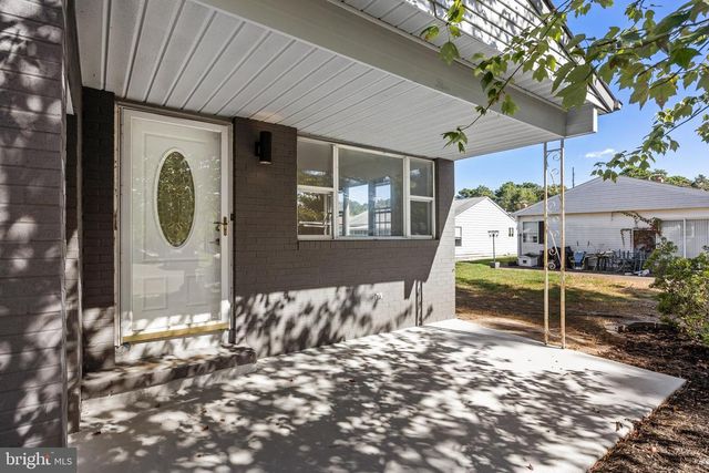 5 ST ANDREWS CT, Toms River, NJ 08753