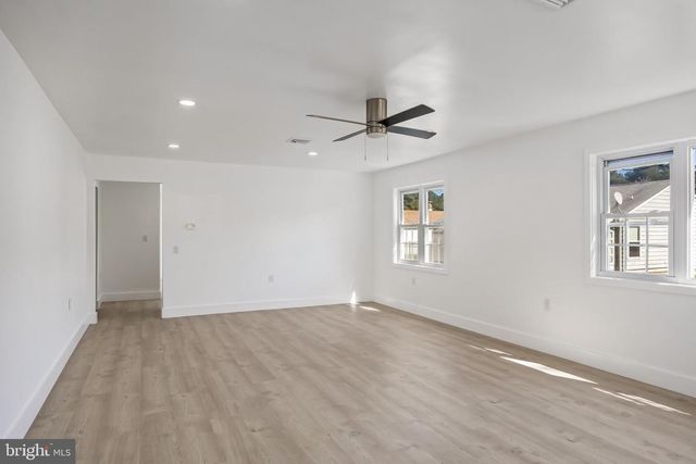 5 ST ANDREWS CT, Toms River, NJ 08753