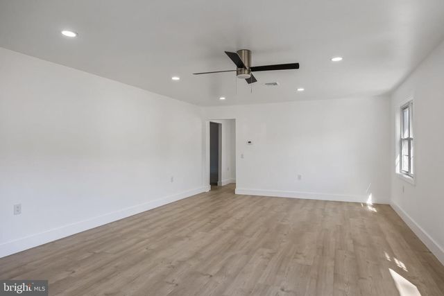 5 ST ANDREWS CT, Toms River, NJ 08753