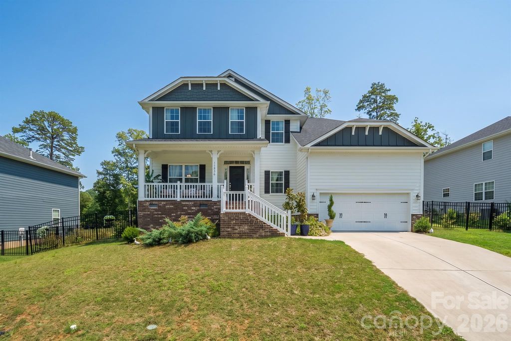 11836 Glenwood Drive, Locust, NC 28097