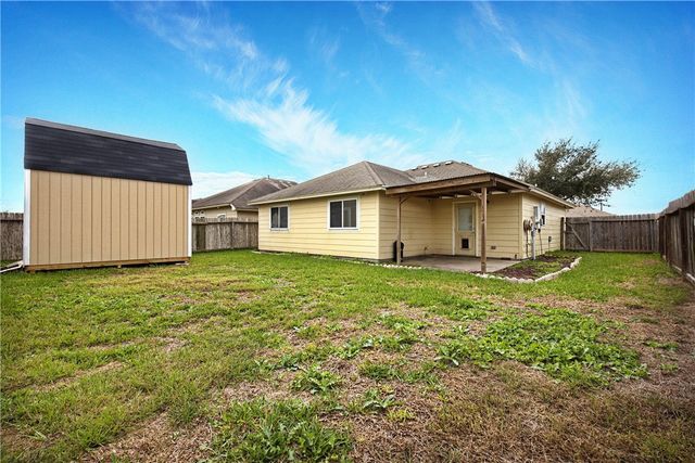 2038 Escalante, Corpus Christi, TX 78410