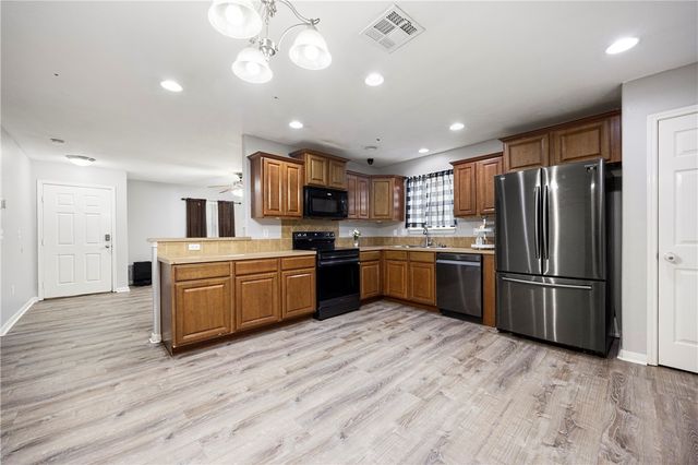 2038 Escalante, Corpus Christi, TX 78410