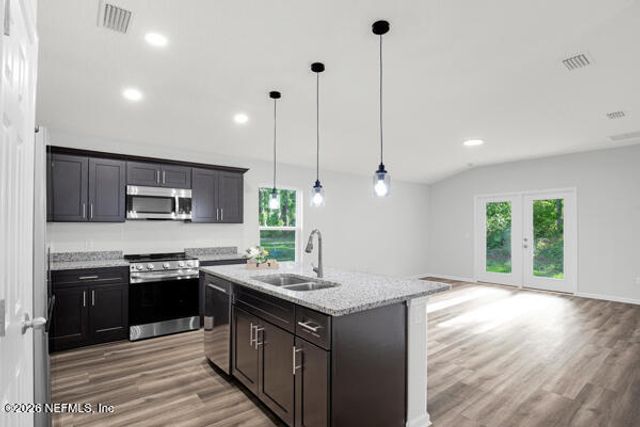 407 RUSTIC Road, Satsuma, FL 32189