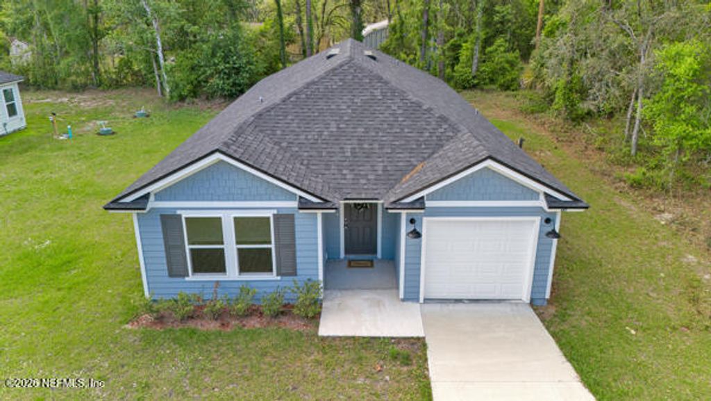 407 RUSTIC Road, Satsuma, FL 32189