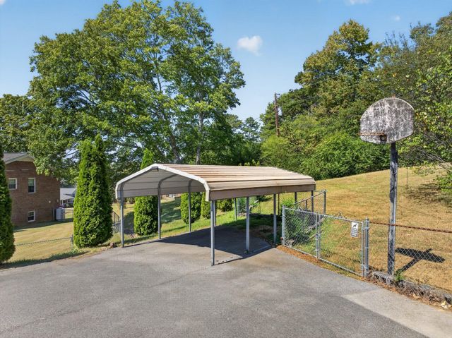 2103 King Court Lane, Chattanooga, TN 37421