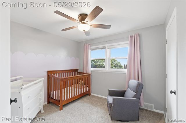 733 S Webik Avenue, Clawson, MI 48017