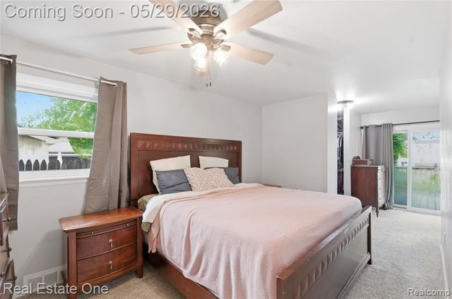 733 S Webik Avenue, Clawson, MI 48017