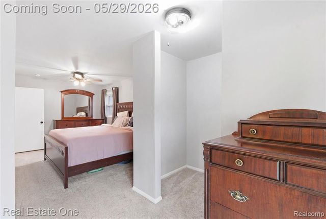 733 S Webik Avenue, Clawson, MI 48017