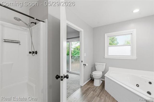 733 S Webik Avenue, Clawson, MI 48017