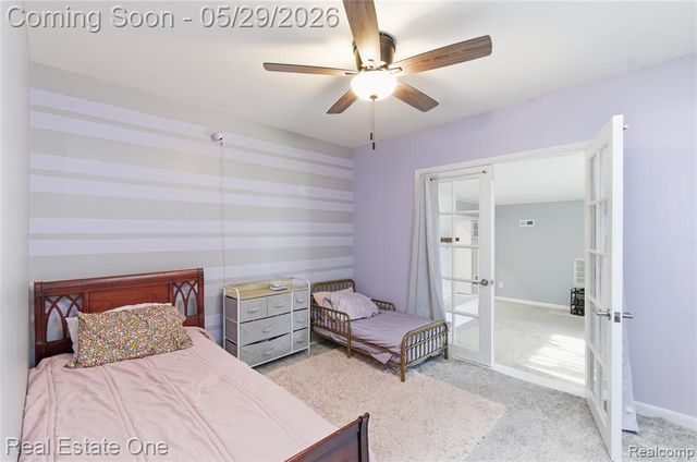 733 S Webik Avenue, Clawson, MI 48017