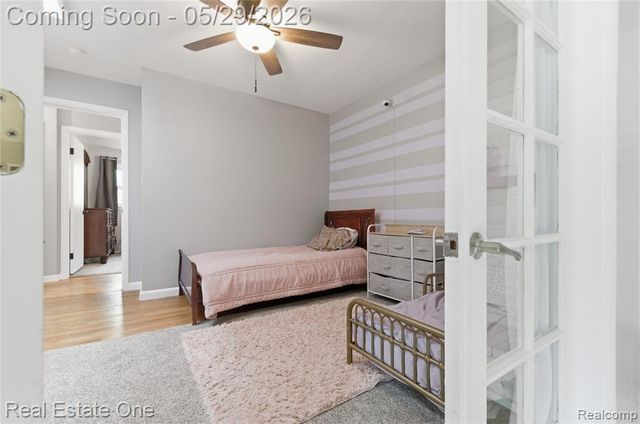 733 S Webik Avenue, Clawson, MI 48017