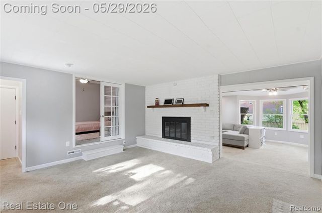 733 S Webik Avenue, Clawson, MI 48017