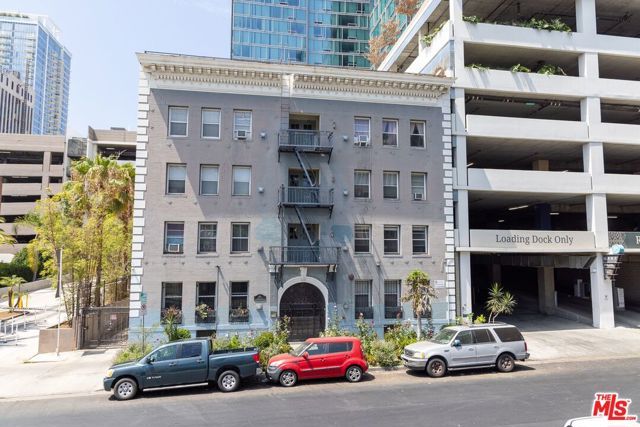 661 Shatto Place 102, Los Angeles, CA 90005