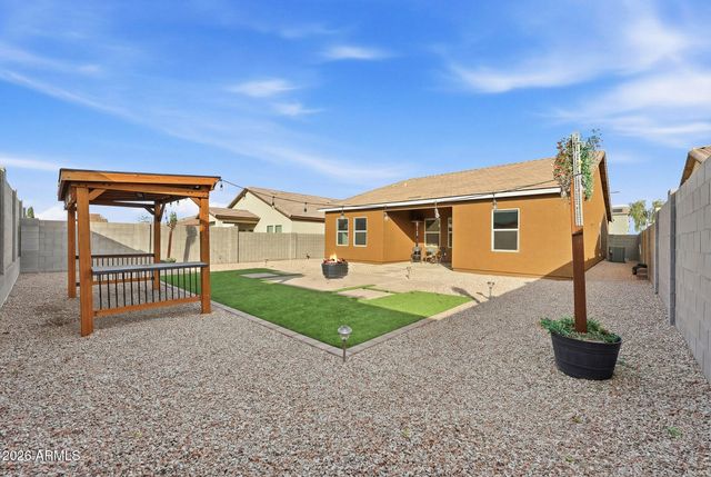 33678 N DERTUCCIO Trail, San Tan Valley, AZ 85144
