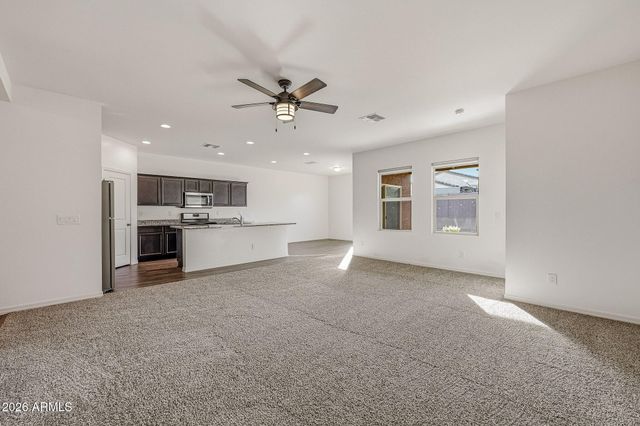 33678 N DERTUCCIO Trail, San Tan Valley, AZ 85144