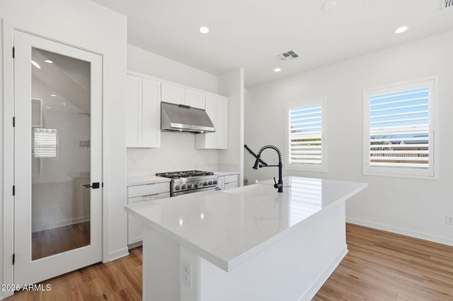 18188 W WINDMERE Drive, Goodyear, AZ 85338