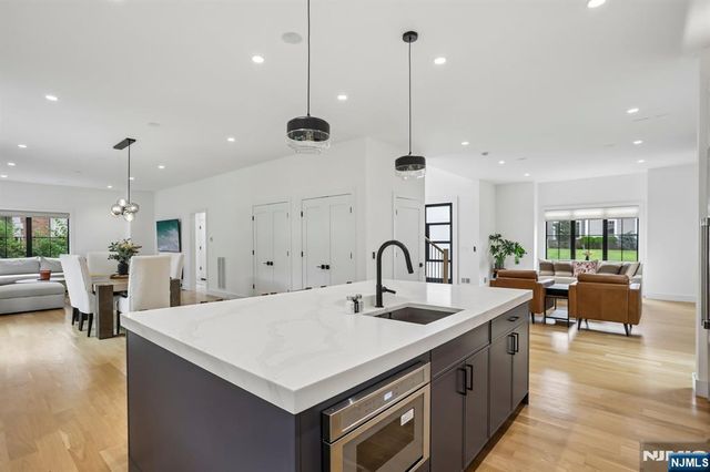 7 New Street, Cresskill, NJ 07626