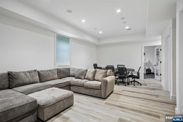 7 New Street, Cresskill, NJ 07626