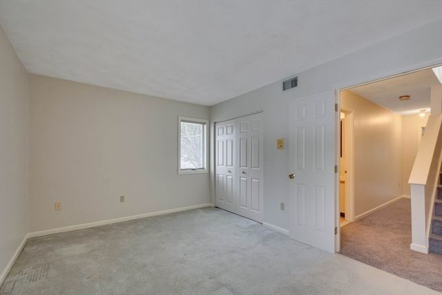 801 Sherwood Forest Ln 801, Saugus, MA 01906